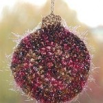 TDN – Boule de Noël Brillante au Crochet – Elle Blog